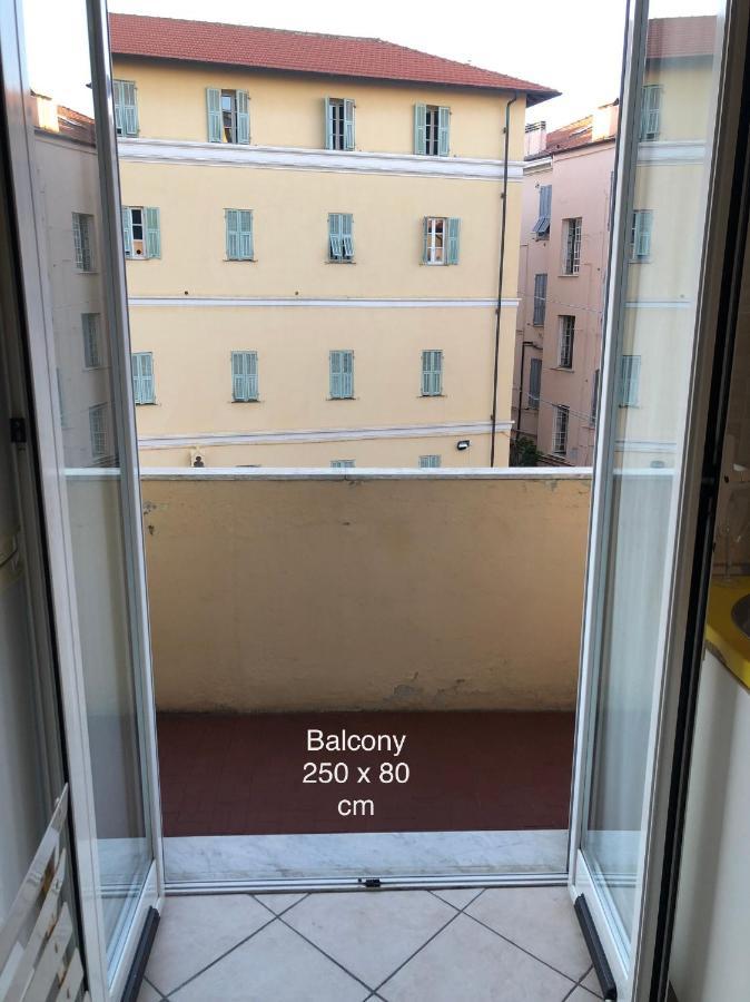 Centrally Located Apt By Harbour With Elevator Sanremo Eksteriør billede