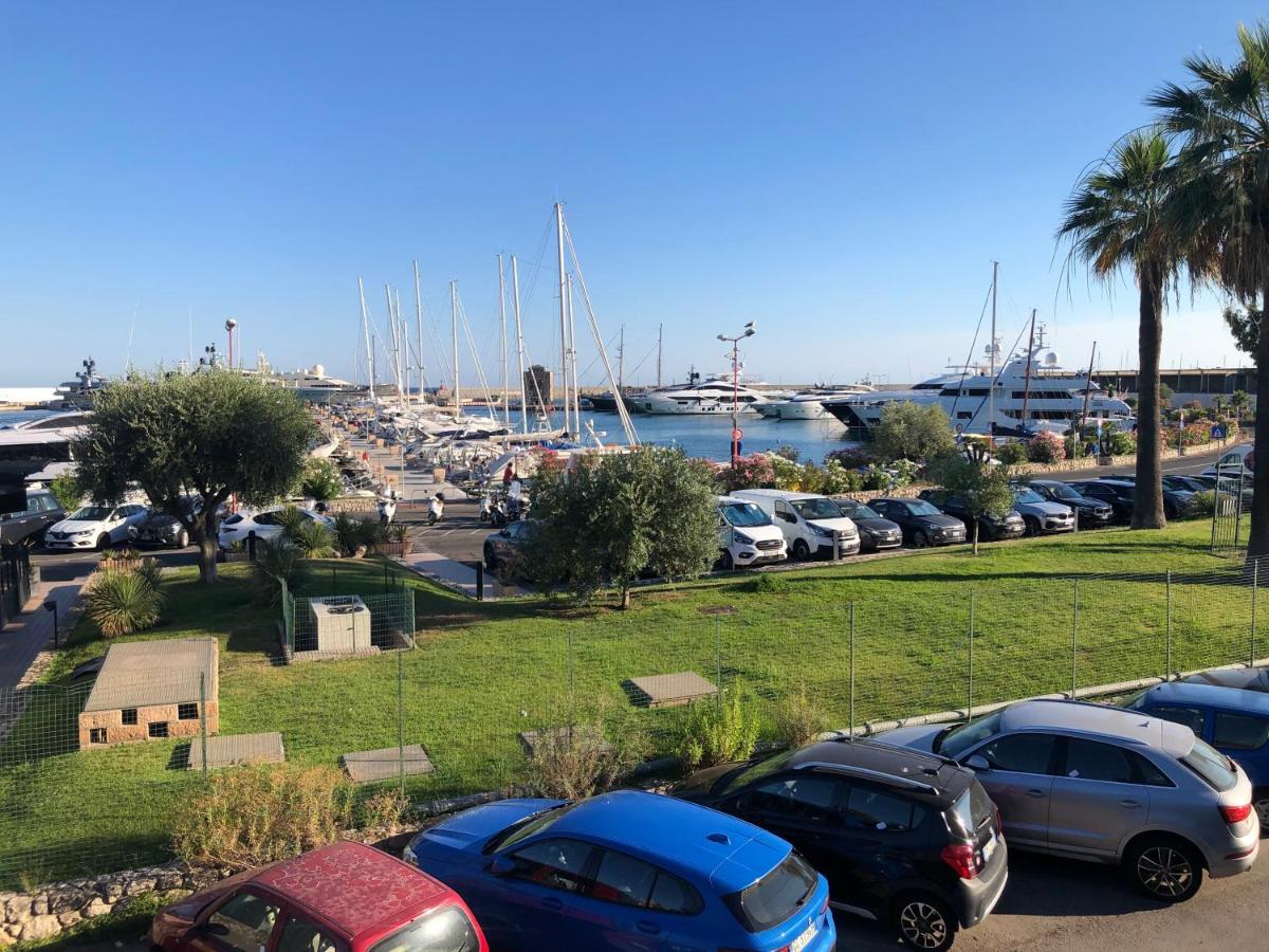 Centrally Located Apt By Harbour With Elevator Sanremo Eksteriør billede